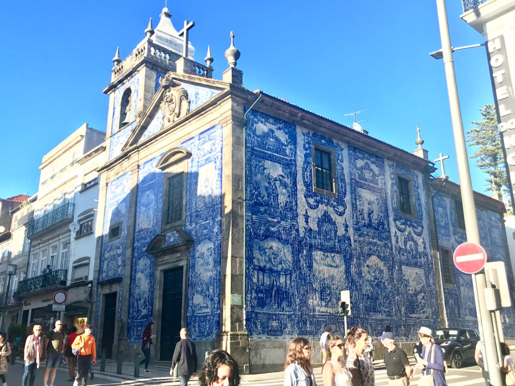 Kapla bütün sokaklarımı&nbsp;azulejo!